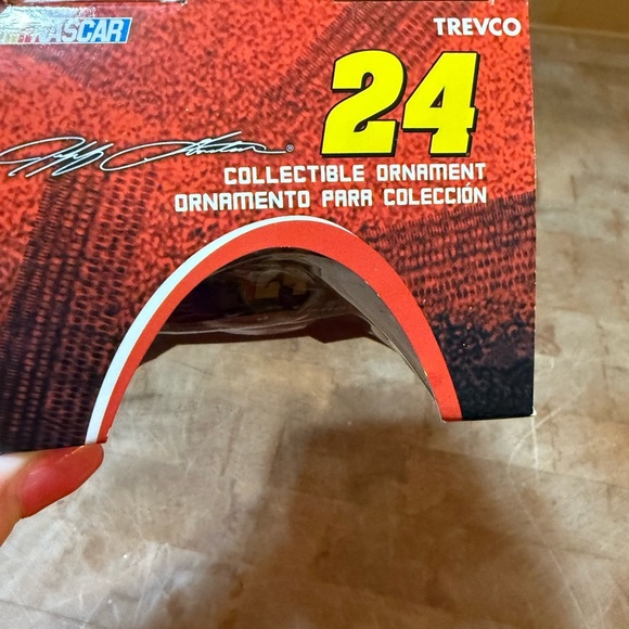2008 Jeff Gordon #24 Race Car NASCAR Christmas Ornament New in Box - Picture 7 of 11